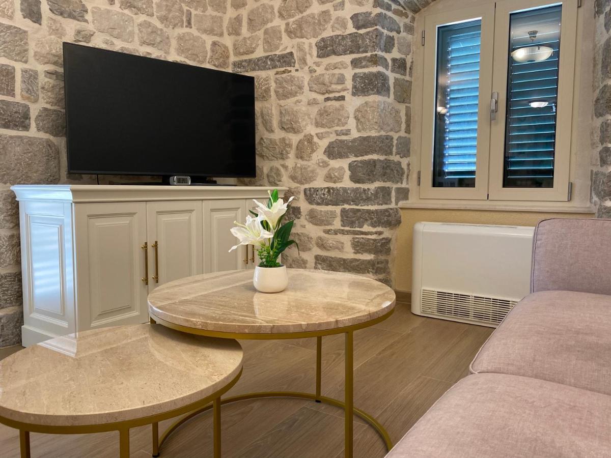 Apartments Marijaz Kotor Eksteriør billede