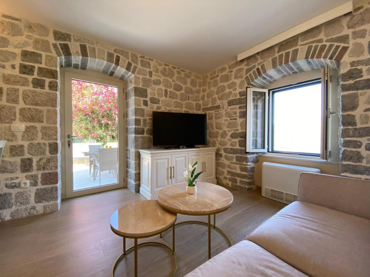Apartments Marijaz Kotor Eksteriør billede